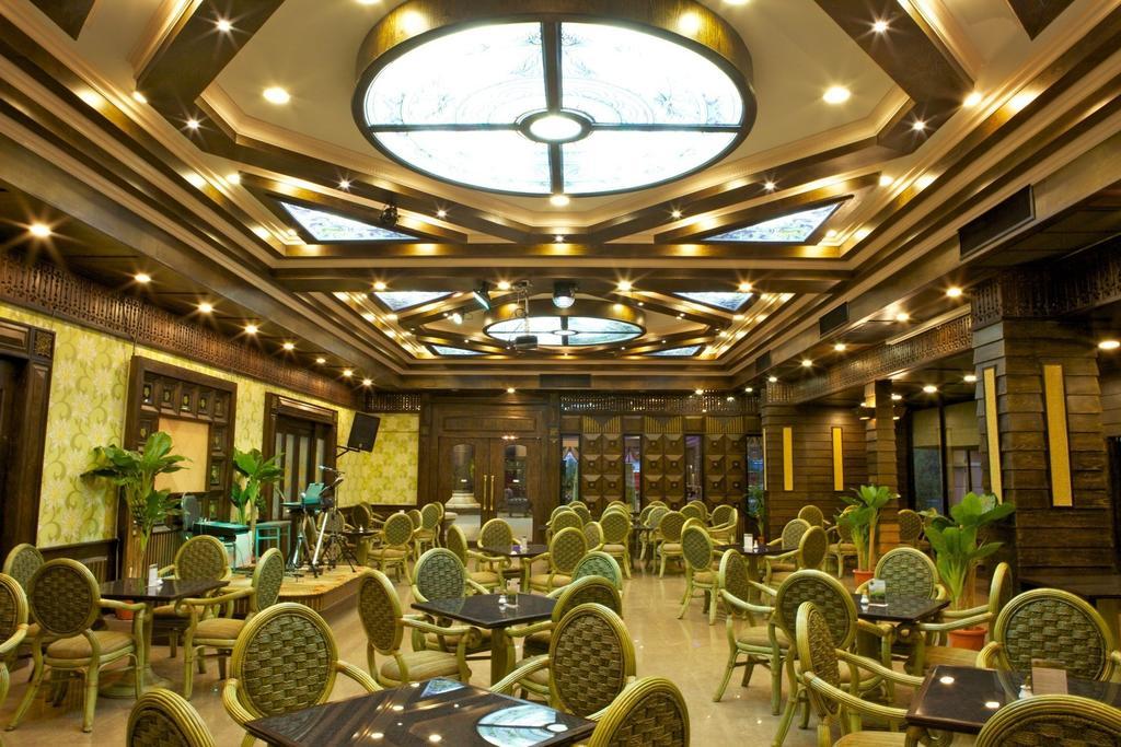 Ruean Phae Royal Park Hotel Phitsanulok Exterior photo