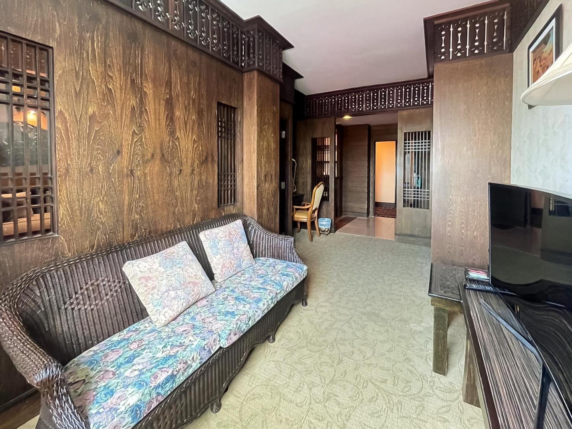 Ruean Phae Royal Park Hotel Phitsanulok Exterior photo