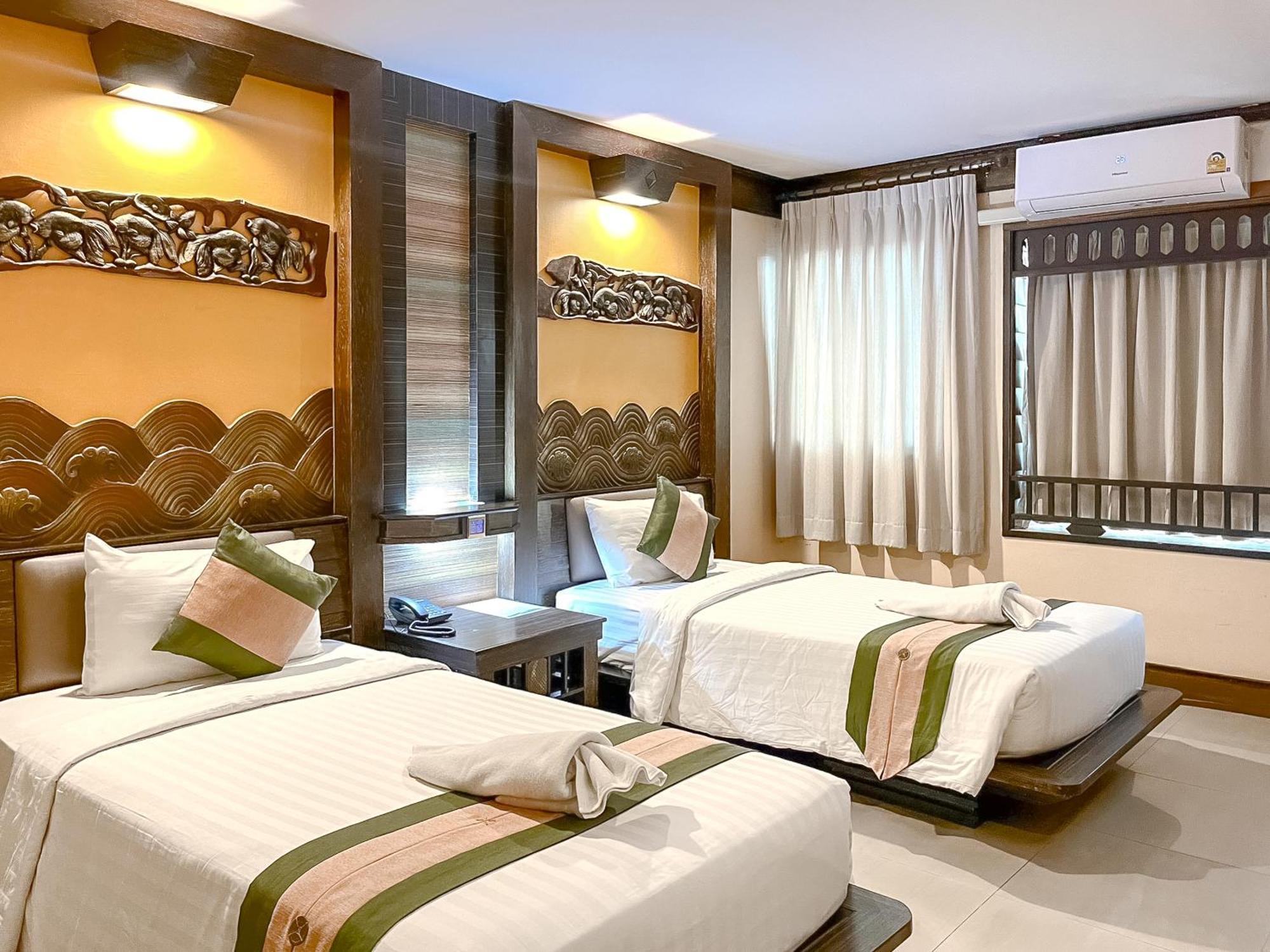 Ruean Phae Royal Park Hotel Phitsanulok Exterior photo