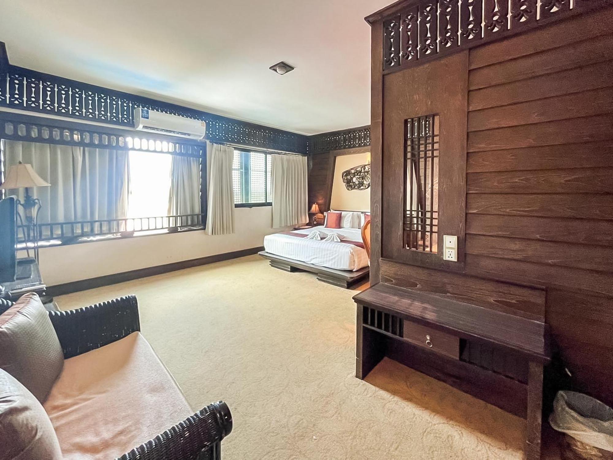 Ruean Phae Royal Park Hotel Phitsanulok Exterior photo