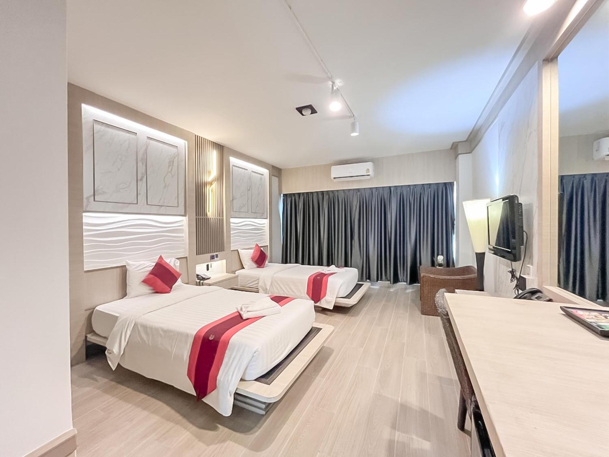 Ruean Phae Royal Park Hotel Phitsanulok Exterior photo