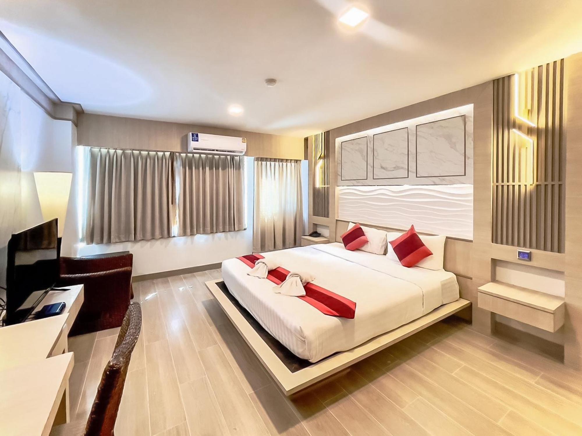 Ruean Phae Royal Park Hotel Phitsanulok Exterior photo