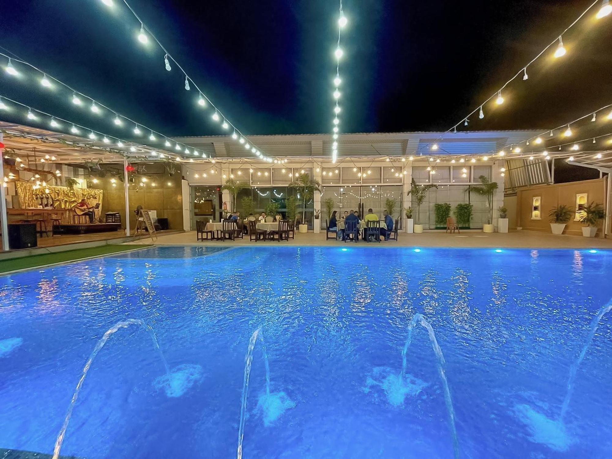 Ruean Phae Royal Park Hotel Phitsanulok Exterior photo